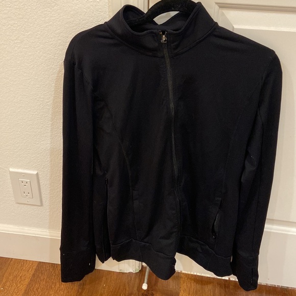 Ingrid & Isabel maternity zip up - Picture 6 of 6